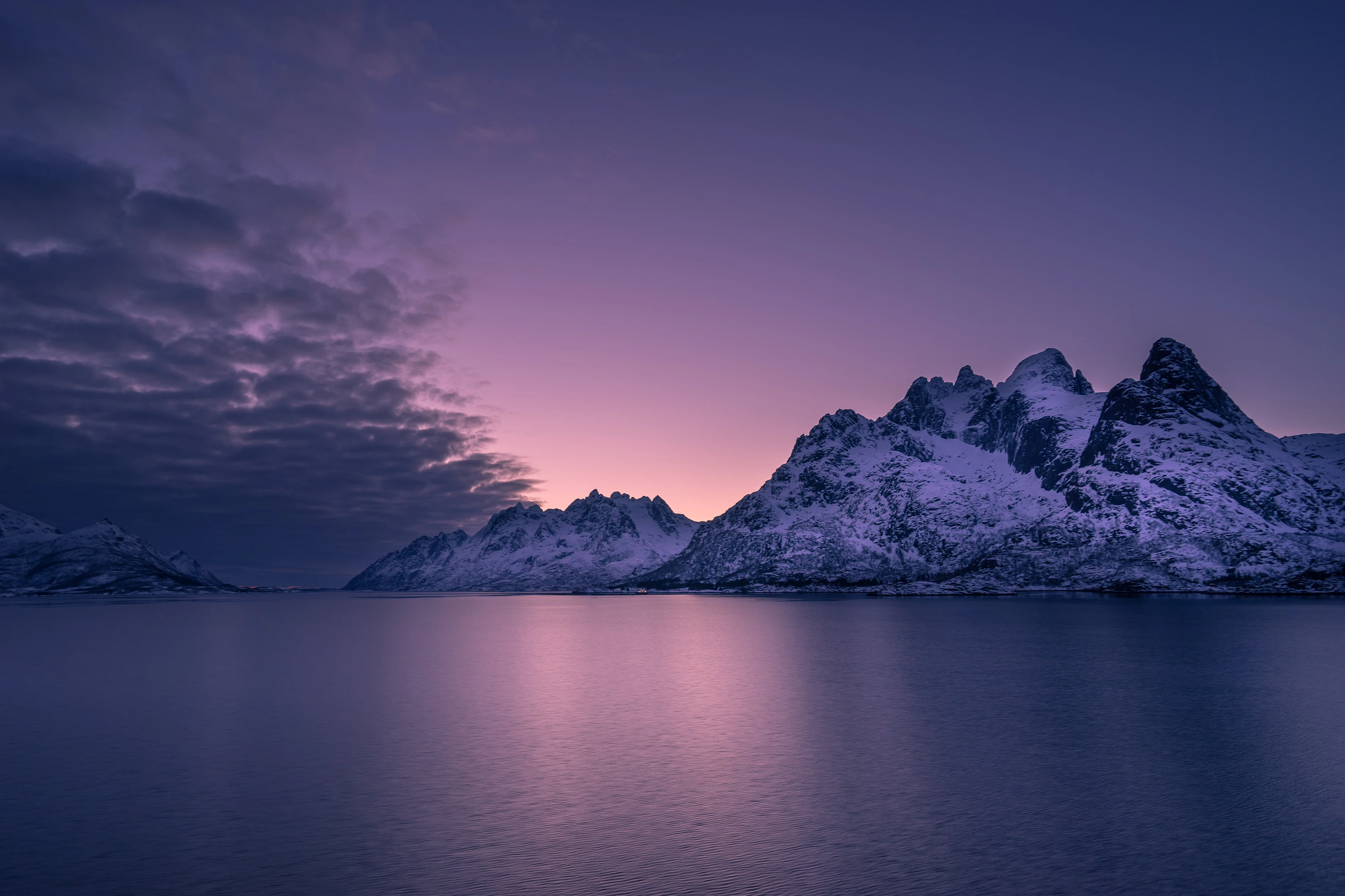 Capturing Norway’s stunning snowy mountains