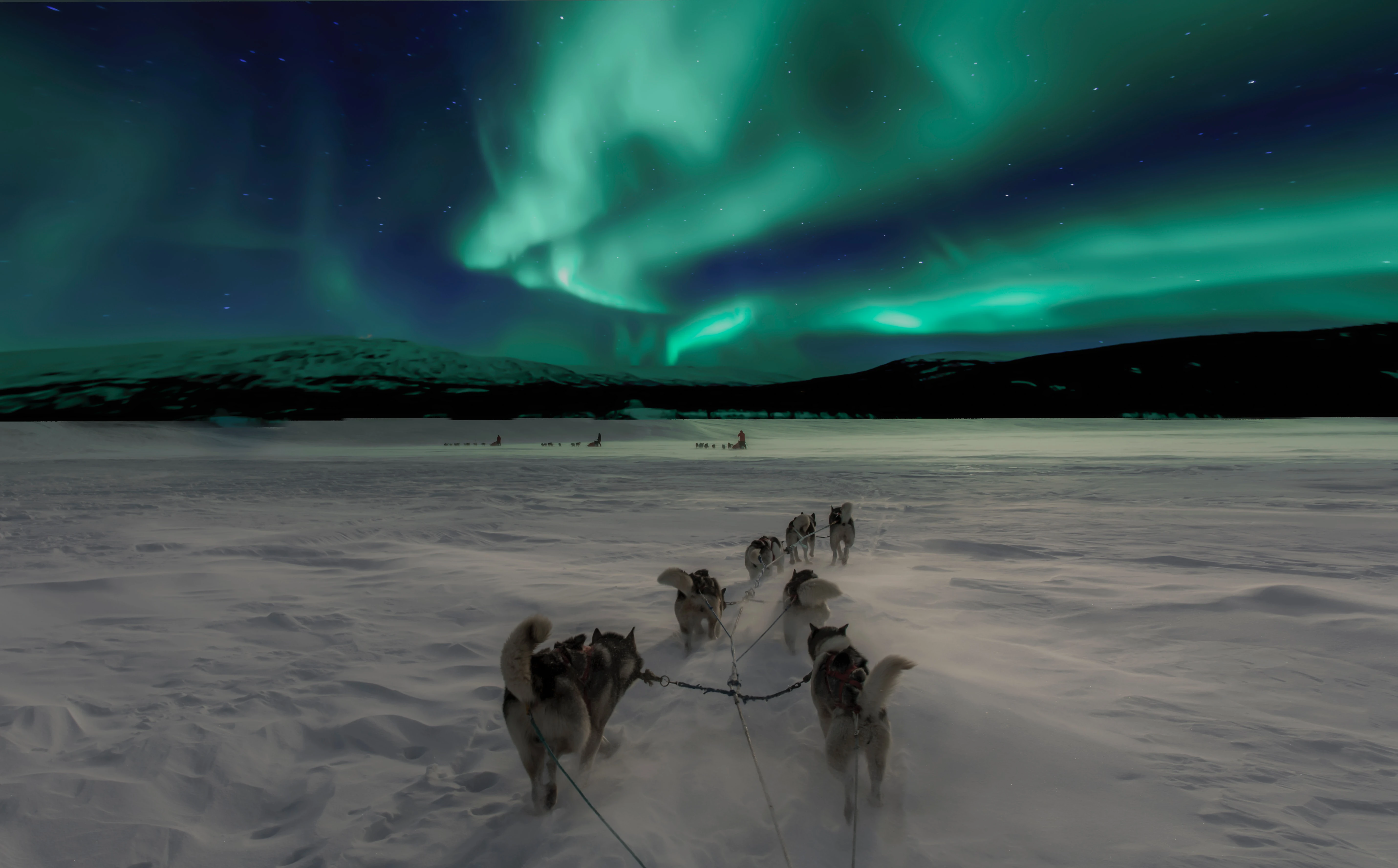 Arctic Norway - Filming the Northern Lights in the snow with LoopFilm